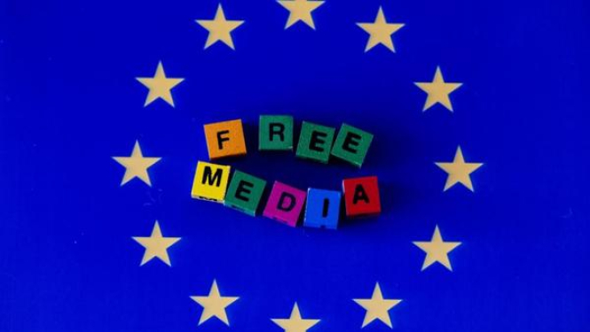 EUR